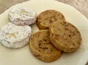A picture of pecan sandies