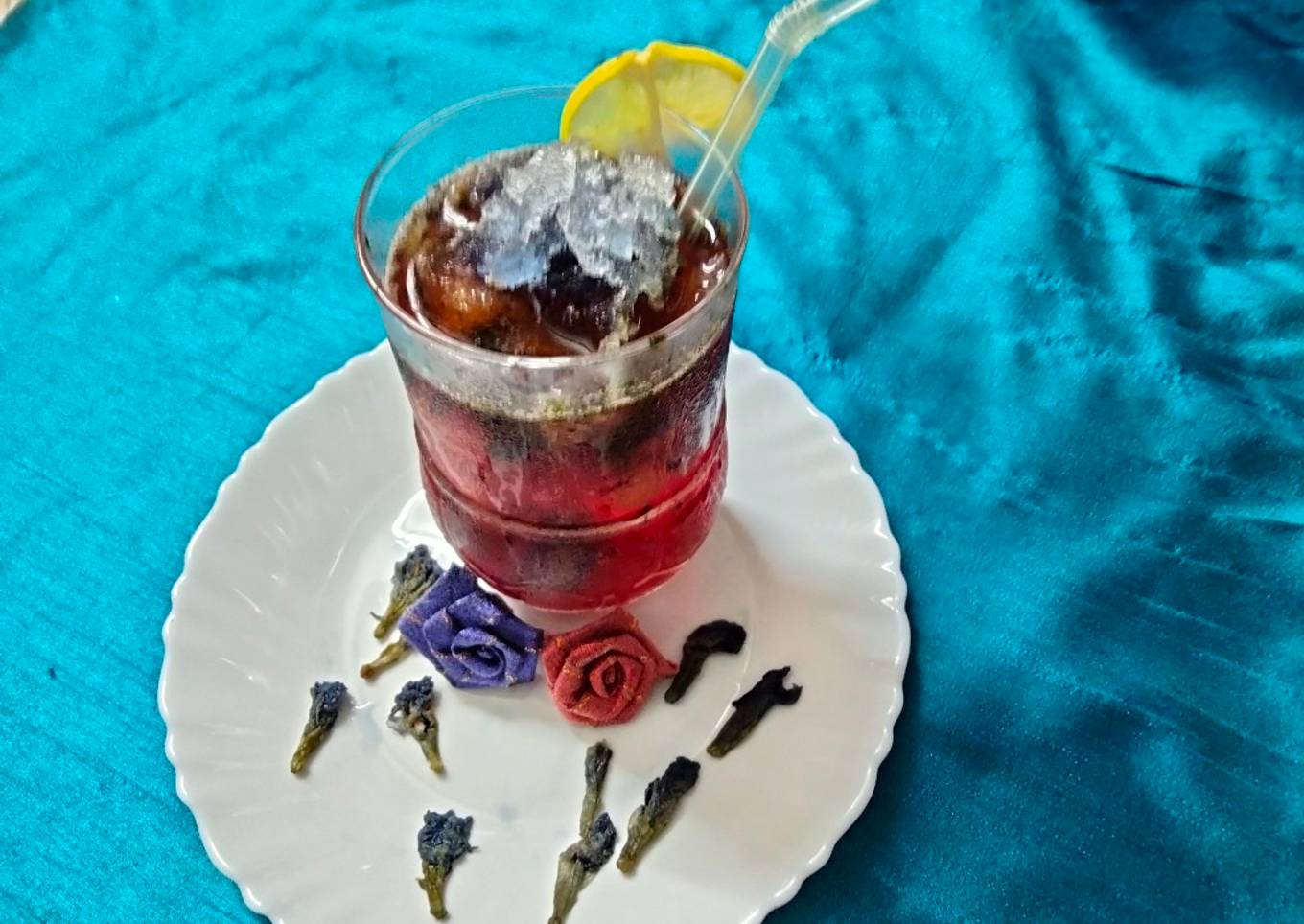 Buransh & Butterfly pea flower mocktail