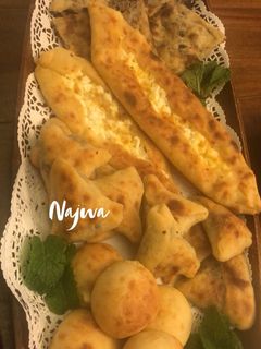 صورة لوصفة فطاير بالجبنه والزعتر