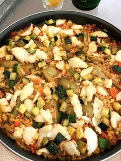 Una foto de Arroz de bacalao con verduritas