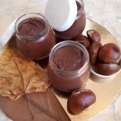 Une photo de Dessert automnal cacao châtaigne