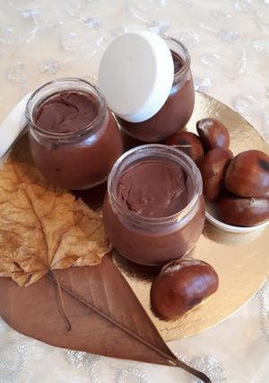 Une photo de Dessert automnal cacao châtaigne
