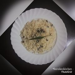 A picture of Raisin coconut rice(wali wa nazi na zabibu).