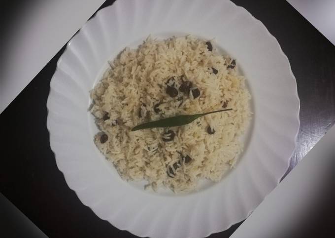 Easiest Way to Prepare Favorite Raisin coconut rice(wali wa nazi na zabibu)