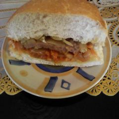 A picture of Chakalaka sandwich.