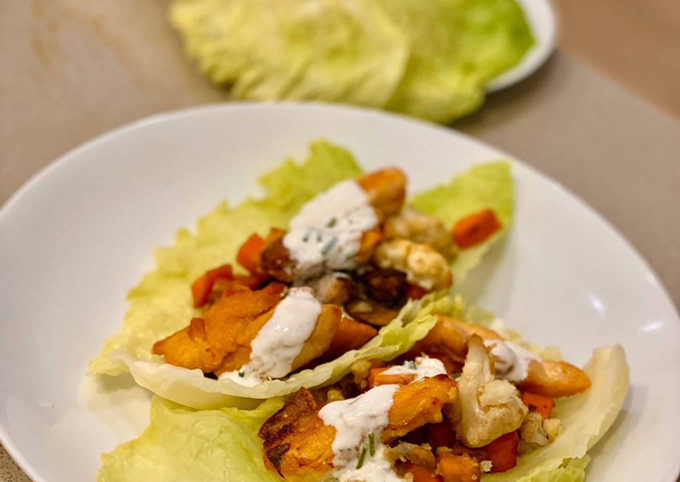 Tacos con hojas de col y verduras de temporada