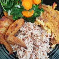 A picture of Sayur Bening, Telor Dadar Kornet.