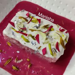 Rose Flavour Tres Leches Cake A picture of Rose Flavour Tres Leches Cake.