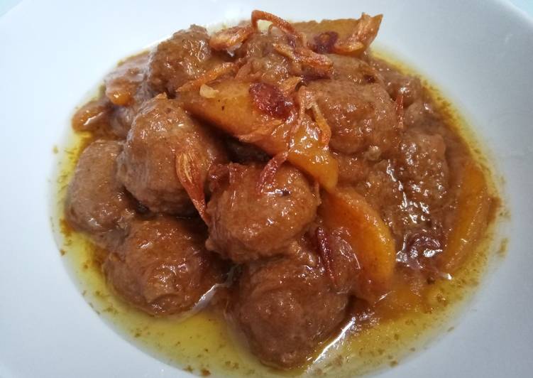 Resep Semur Nyemek Bola-bola Daging yang Sempurna