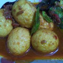 รูปของ Telur bulat Bumbu Rempah