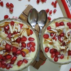 A picture of Fruits Custard.