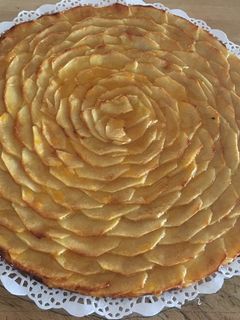 Una foto de Tarta fina de manzana