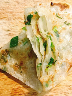 蔥油餅   Cookpad 線上廚藝教室第03期 第四週 中式功夫麵點在家練-『蔥油餅』 的食譜成品照片