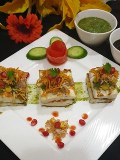 पनीर कॉर्न चीज़ चाट (Paneer corn cheese chaat recipe in hindi) रेसिपी मुख्य फोटो
