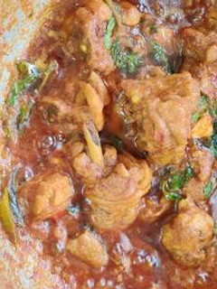 செட்டிநாடு புதினா கோழி மசாலா (Chettinad Pudina Kozhi Masala Recipein Tamil) செய்முறை முக்கிய புகைப்படம்