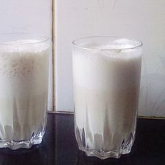 A picture of Date milkshake.
