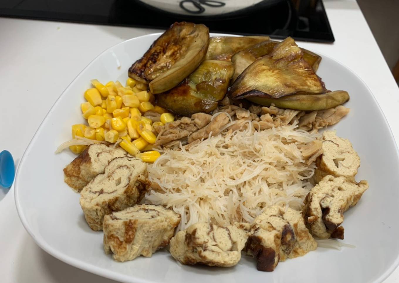 Poke bowl japonés o Obento