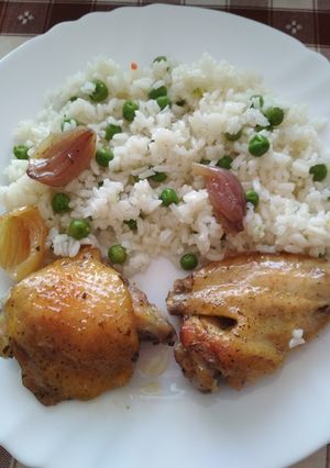 Párolt omlós sült csirke rizibizivel 🐤🐥 recept fotója