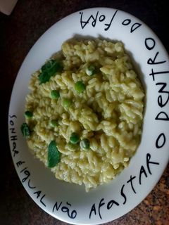 Foto de Risoto de ervilhas e hortelã (Risoto de ervilhas e menta) - receita fácil maravilhosa