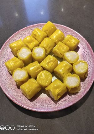 A picture of Siomai.