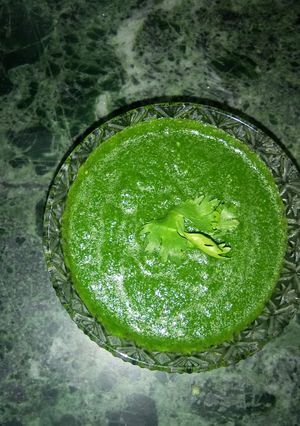 A picture of Coriander green chutney.