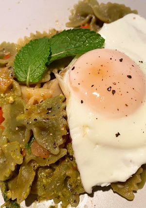 รูปของ Pesto Pasta with MushroomFired Egg (Non-Oil)