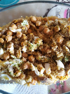 Una foto de Quinoa con garbanzos y verduras al comino😋