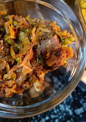 বাঁধাকপির তরকারি (bandhakopir tarkari recipe in Bengali) রেসিপির প্রধান ছবি