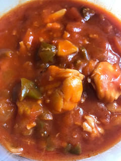Una foto de Bacalao con tomate