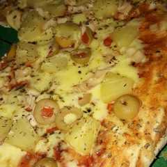 Una foto de ~Rica Pizza Casera 🍕~
