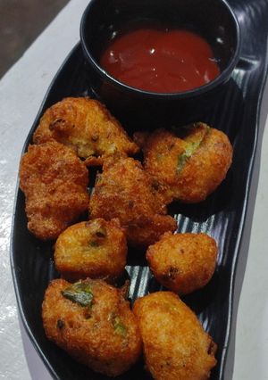 A picture of #RSC#Urad dal rice powder,jeera black pepper bonda.