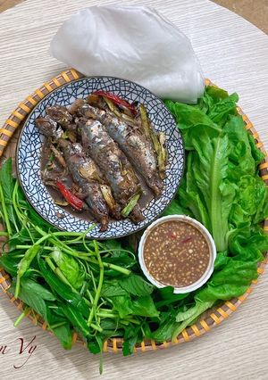 Hình của món Cá nục hấp cuốn bánh tráng.
