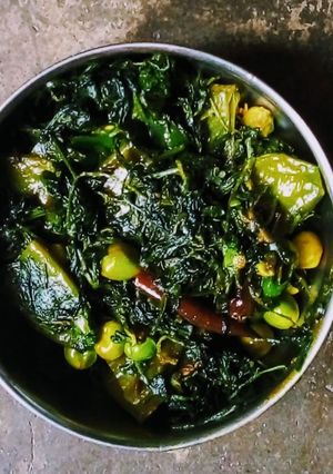 পালং শাকের ঘন্ট (palak saag ghonto recipe in Bengali) রেসিপির প্রধান ছবি