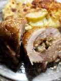 Muslitos de pollo deshuesados, rellenos de roquefort y nuez