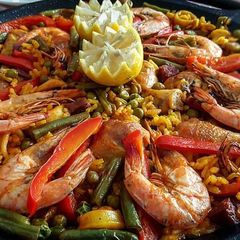 A picture of Paella.