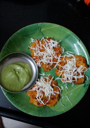A picture of Leftover rice veggie pancake.