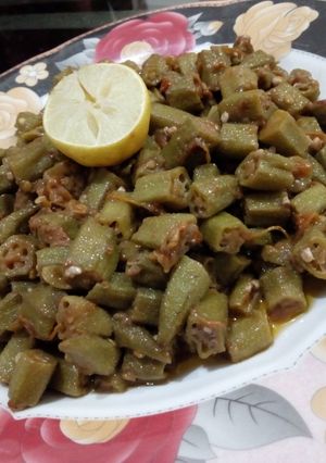 A picture of Bhuni hui bhindi.