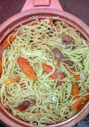 A picture of Fried spaghetti.