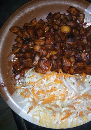 A picture of Sauced plantain with coslow.