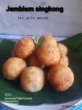Jemblem singkong parut isi gula merah
