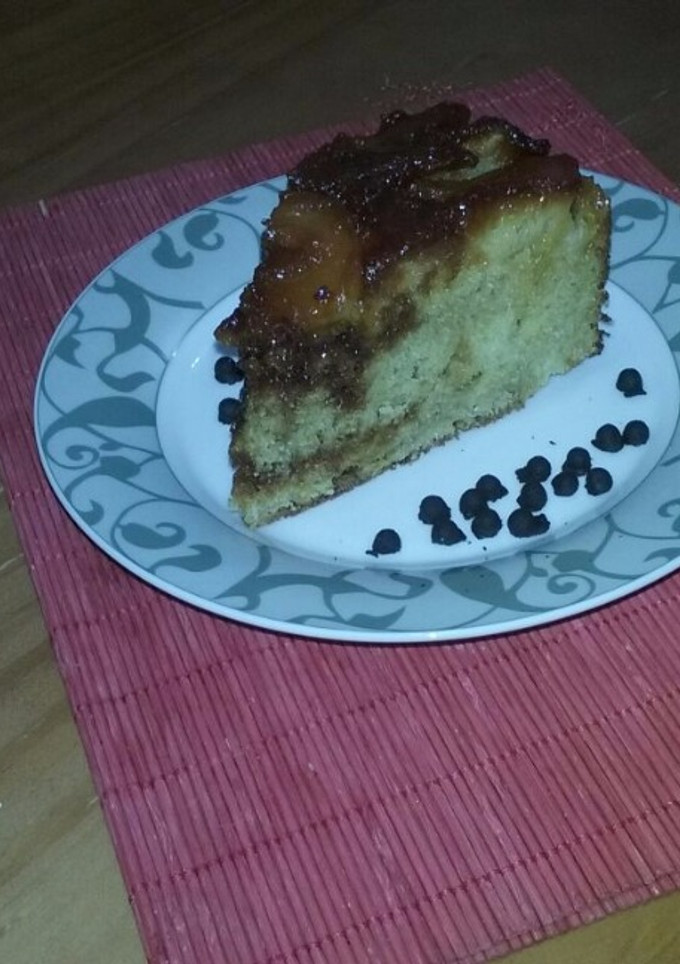 Una foto de Tarta de manzana invertida con masa de dos sabores