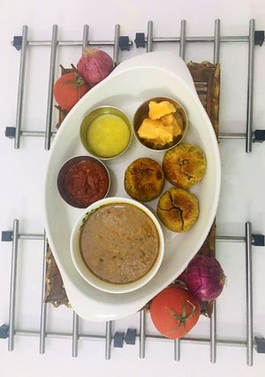 પંચરત્ન દાલ બાટી (Dal Baati Recipe in Gujarati) રેસીપી મુખ્ય ફોટો