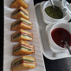 A picture of Ribbon sandwich pakoda.