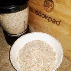A picture of Bread crumbs.