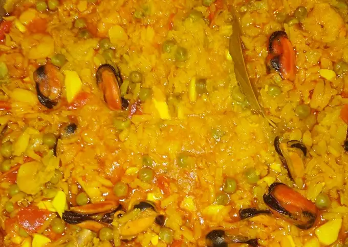 Manera fácil Preparar  &amp;#34;Sopa de pescado y marisco con arroz&amp;#34;