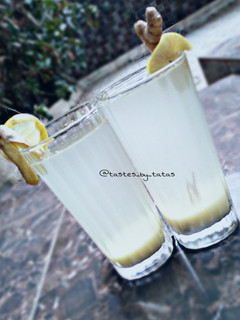 A picture of Ginger juice.