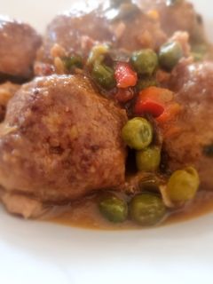 Una foto de Albóndigas de ternera a la jardinera