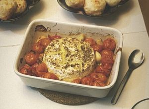 Foto de Brie com tomatinhos assados