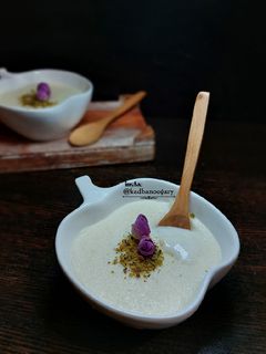 عکسی از دستور فرنی نارگیلی 🥥