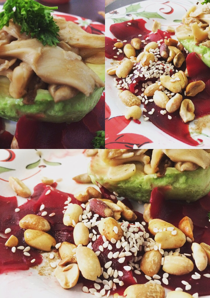 Una foto de Aguacate Relleno de "Bistec"